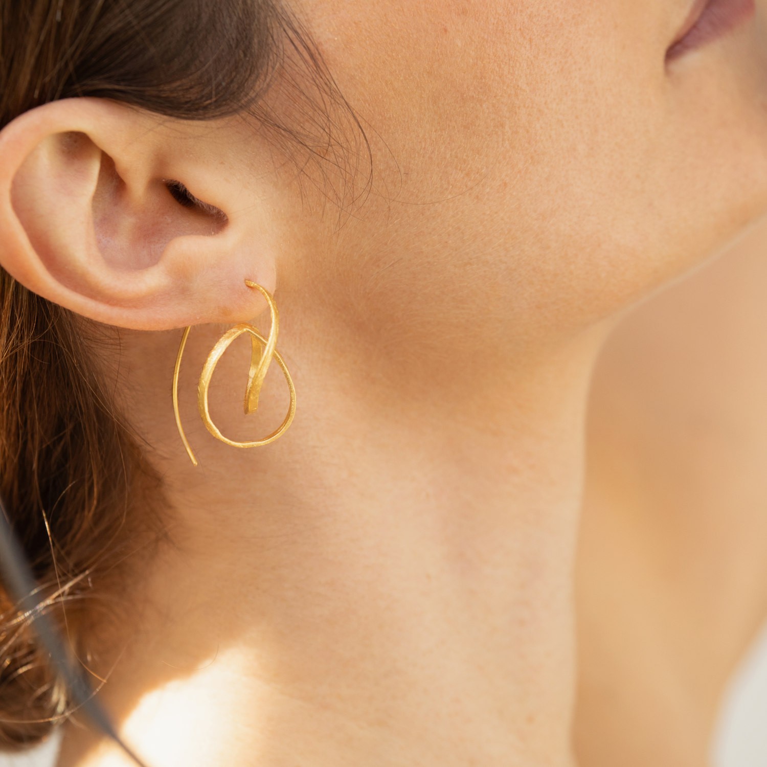 PENDIENTES DORADOS EMBOLIC MEDIANOS