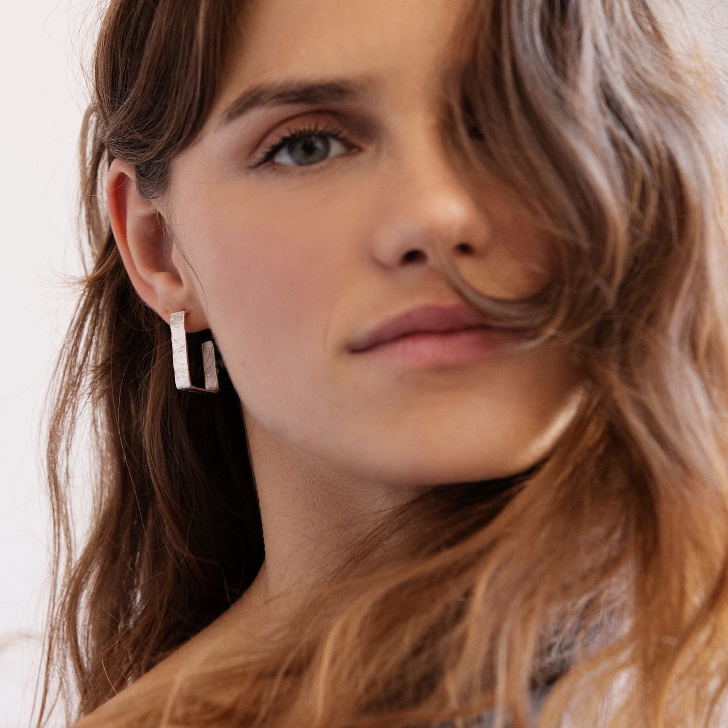 PENDIENTES EN PLATA GRANDES LIGNIS